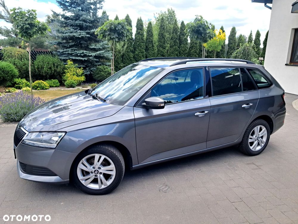 Skoda Fabia 1.0 TSI Ambition - 2