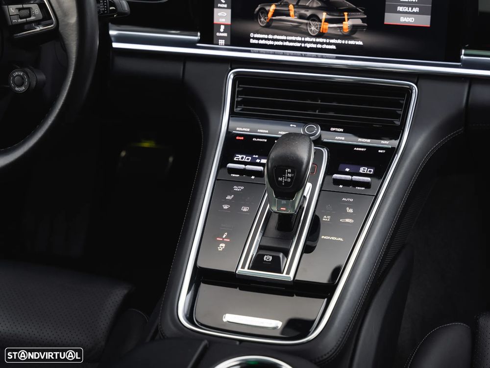 Porsche Panamera 4 E-Hybrid - 20