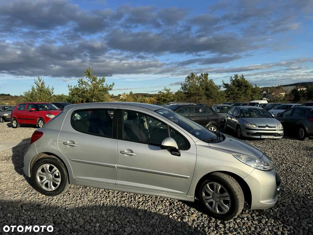 Peugeot 207 1.4 16V Presence - 4