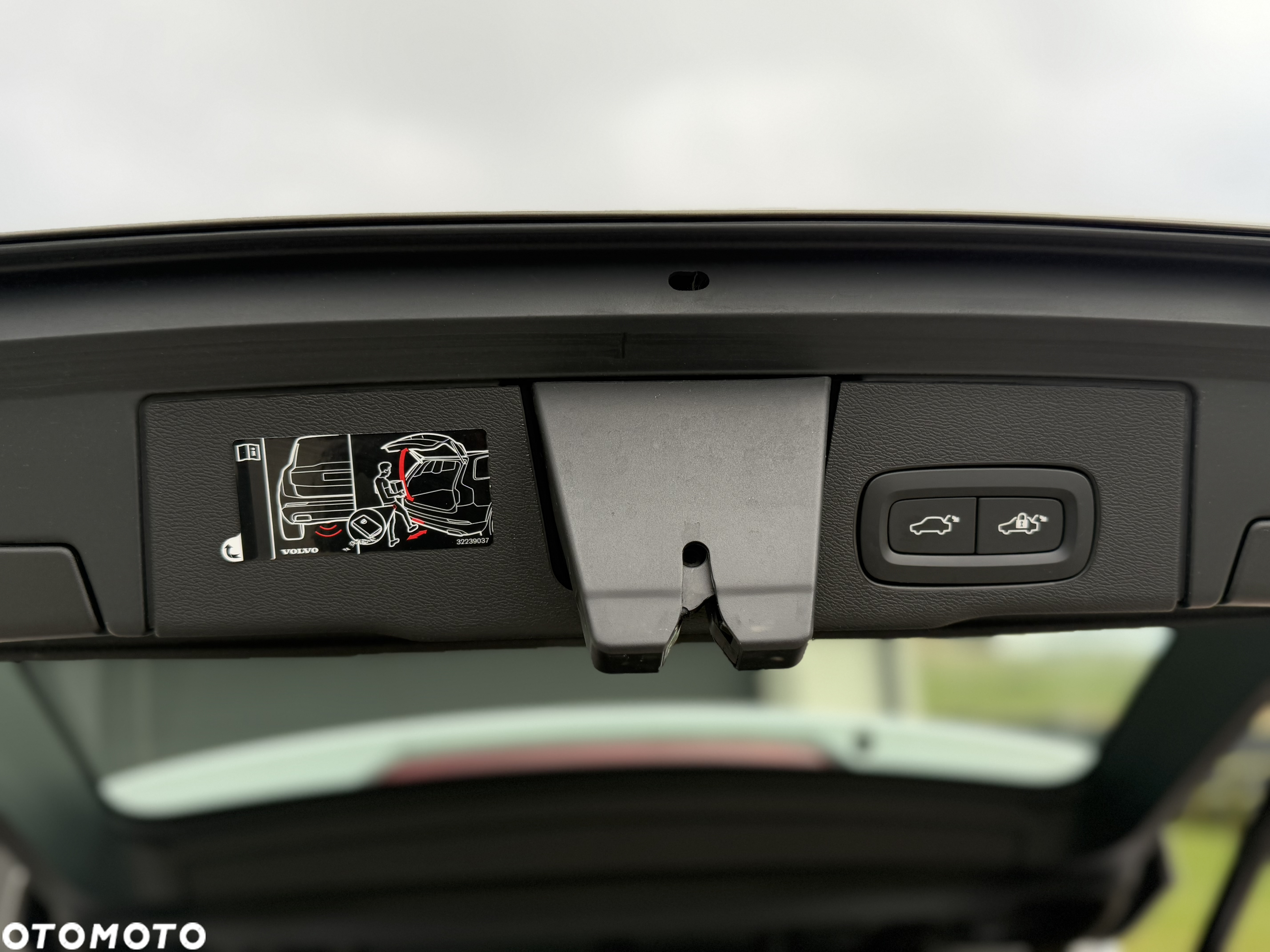 Volvo XC 60 B4 D Geartronic Momentum Pro - 31