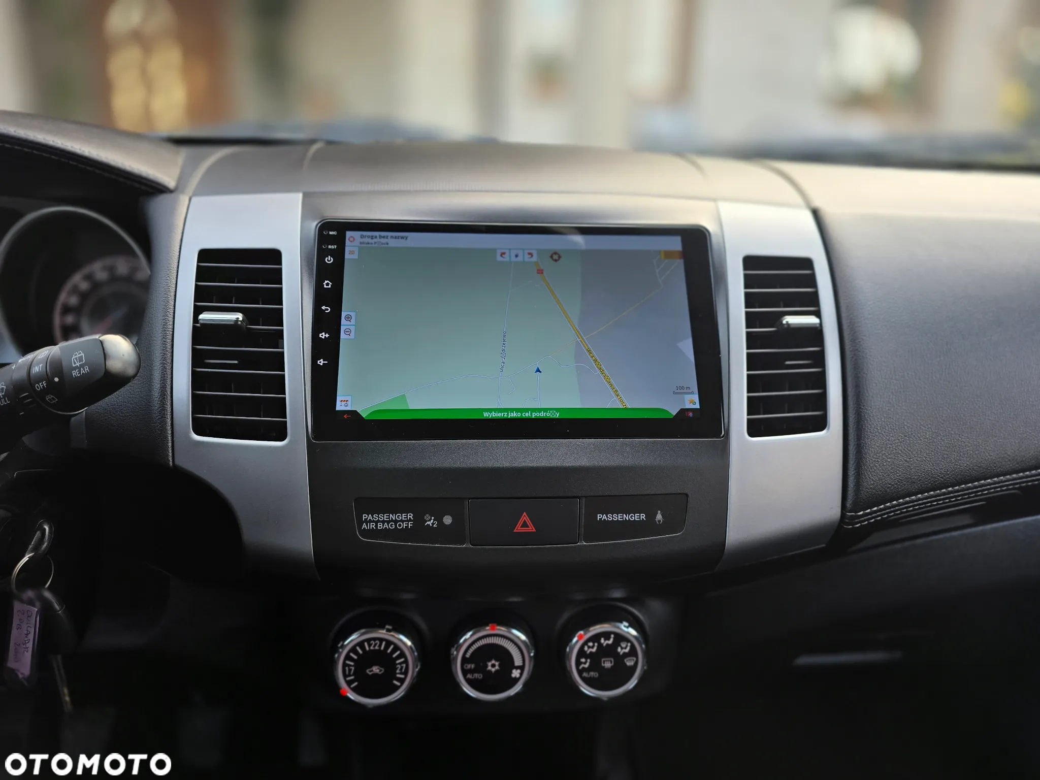 Mitsubishi Outlander - 24