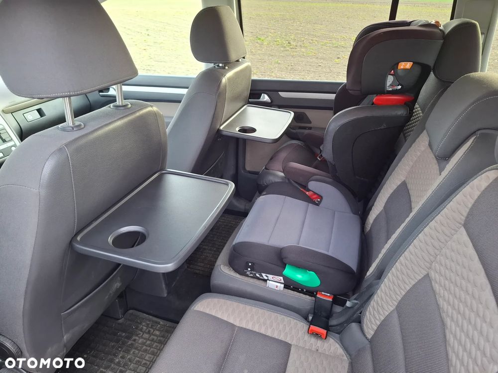 Volkswagen Touran 2.0 TDI DPF Cross DSG - 9