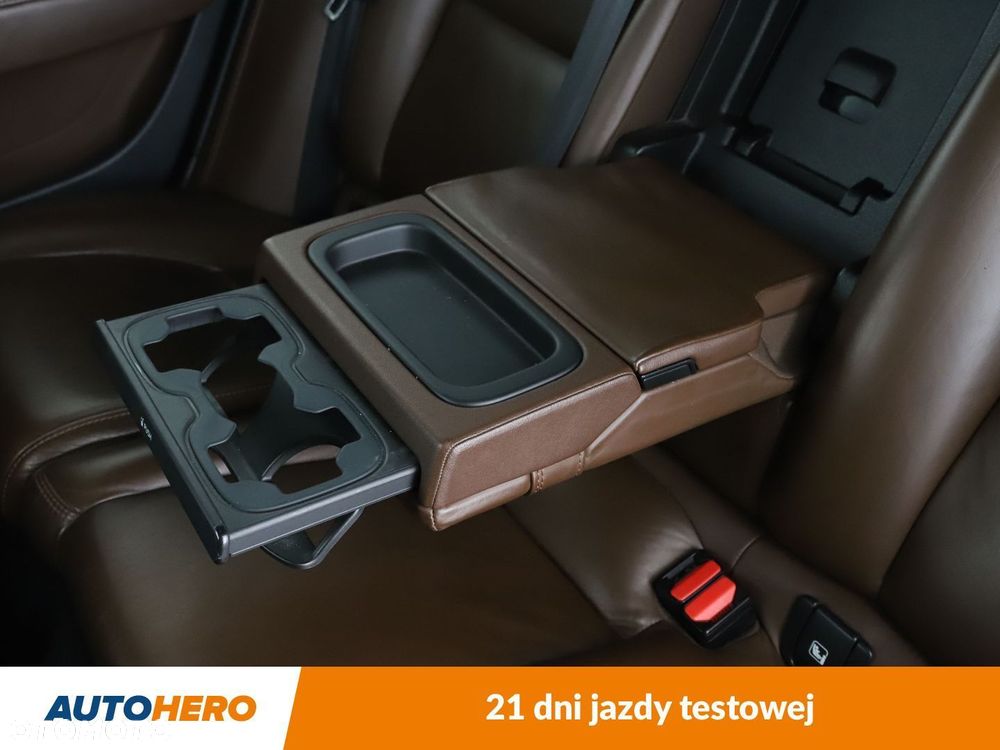 Volvo V90 Cross Country - 37