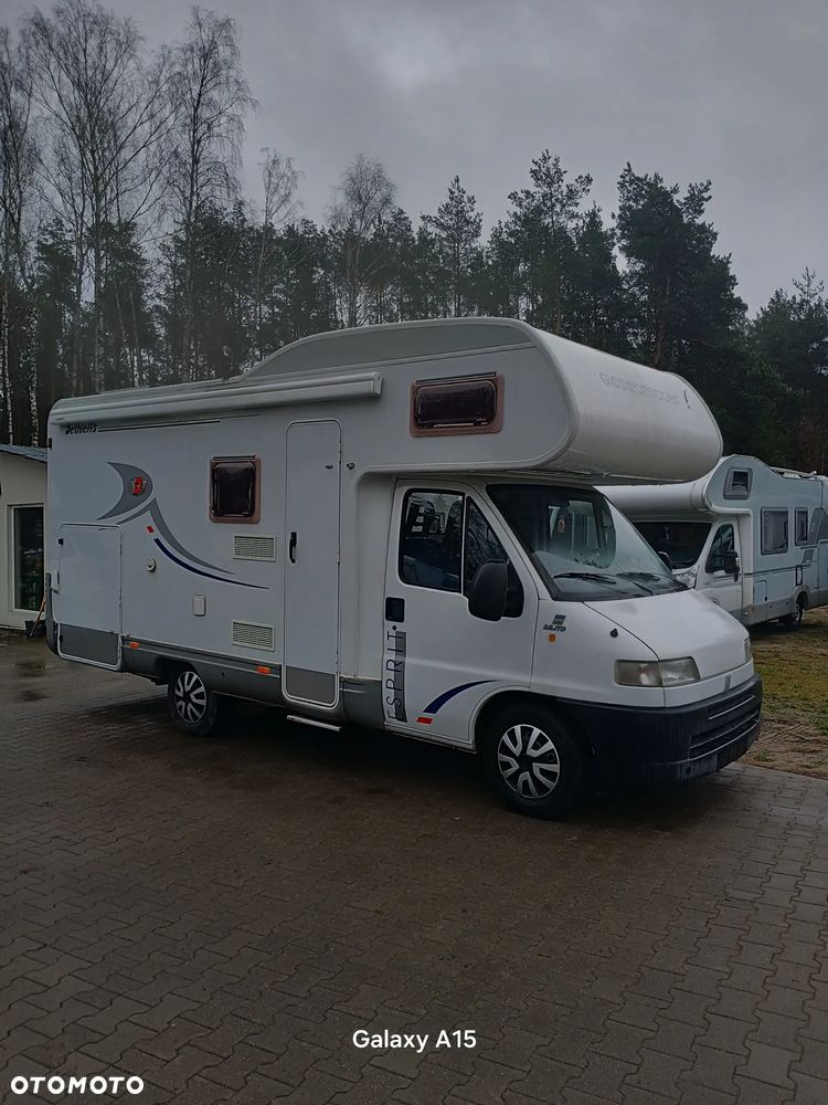 Mercedes-Benz Viano Marco Polo - 1