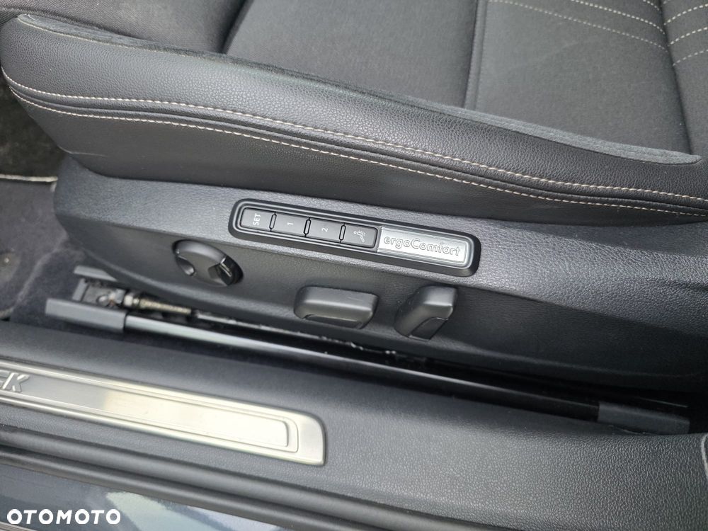 Volkswagen Passat 2.0 TDI SCR (BlueMotion Tech) 4Mot DSG Comfortline - 18