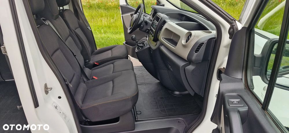 Renault Trafic - 10