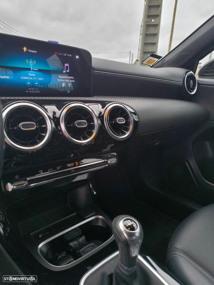 Mercedes-Benz A 180 Limousine d Progressive - 14