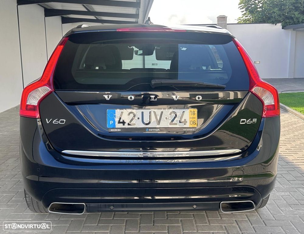 Volvo V60 2.4 D6 Momentum AWD Phev - 6
