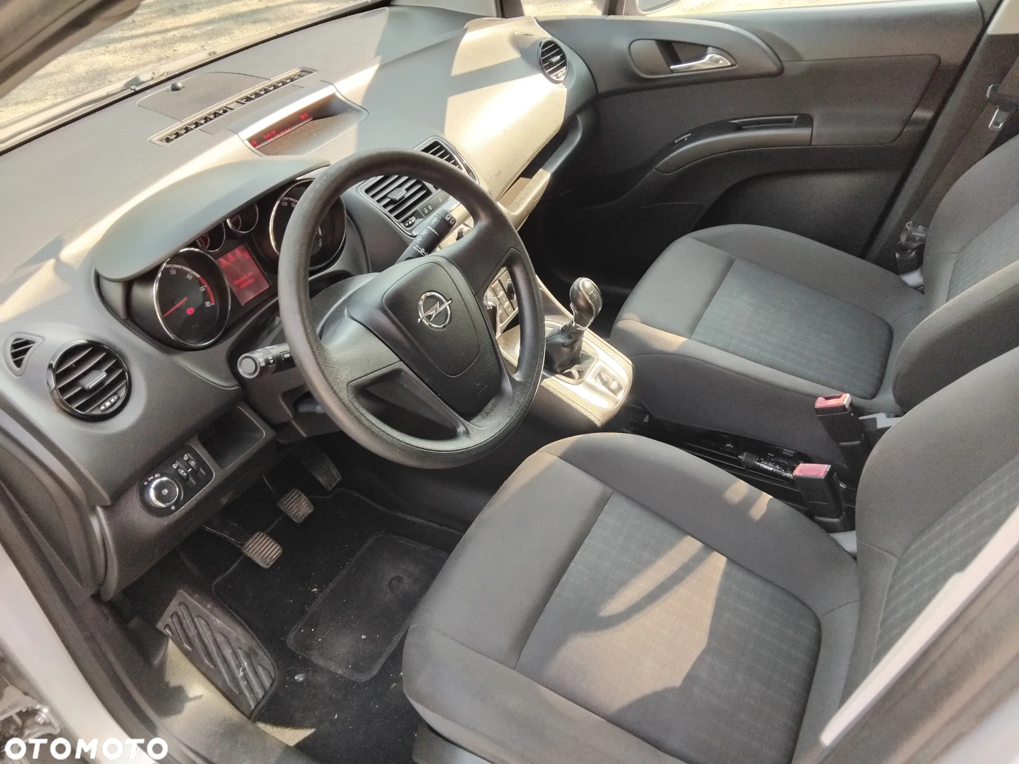 Opel Meriva - 8