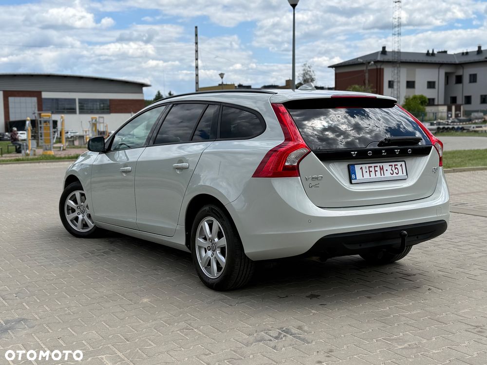 Volvo V60 D3 Summum - 23