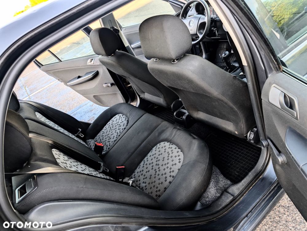 Skoda Fabia 1.4 16V Style Edition - 13