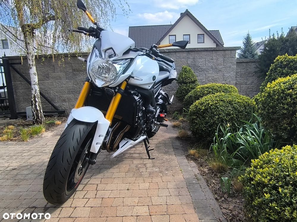 Yamaha FZ8 - 9