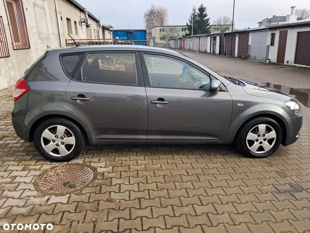 Kia Ceed 1.6 Crdi Comfort + - 8
