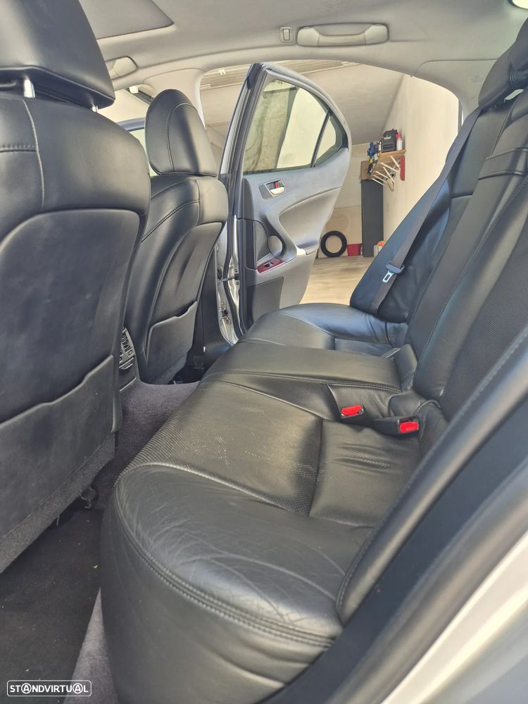 Lexus IS 250 2.5 VVTi Luxury 24 Aut. - 7