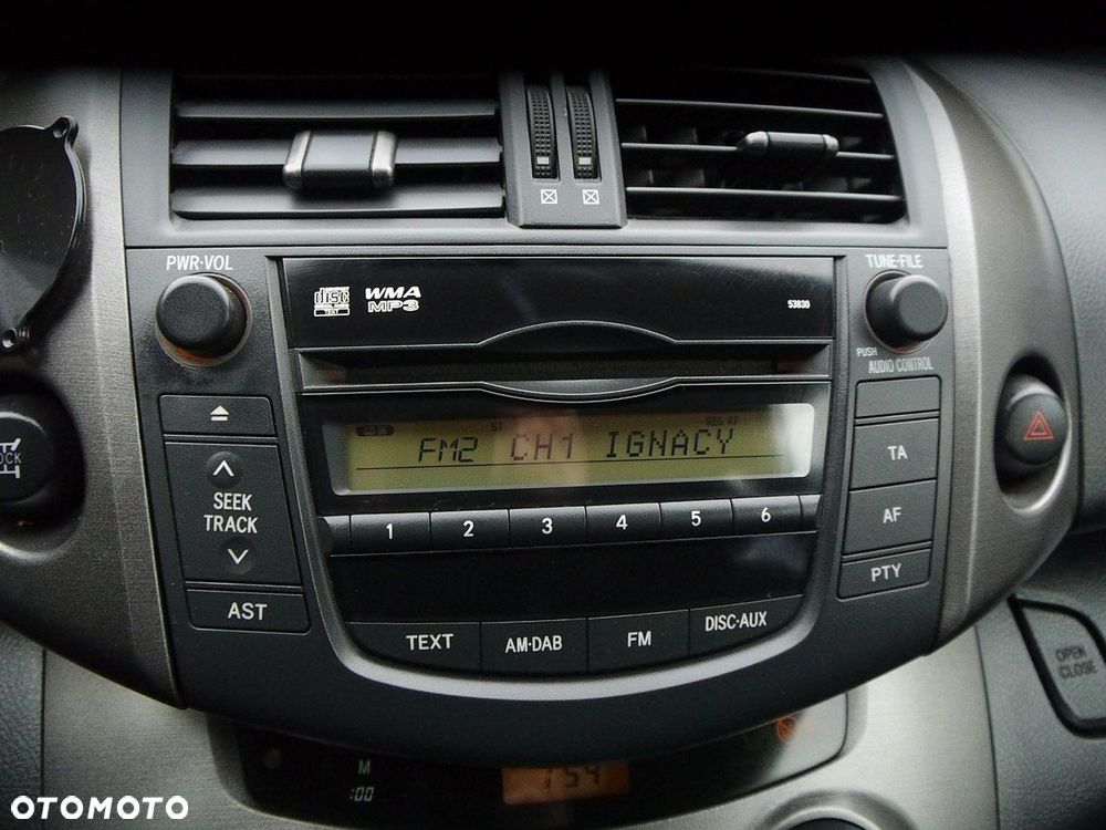 Toyota RAV4 2.2 D-4D 4x4 Sol - 17