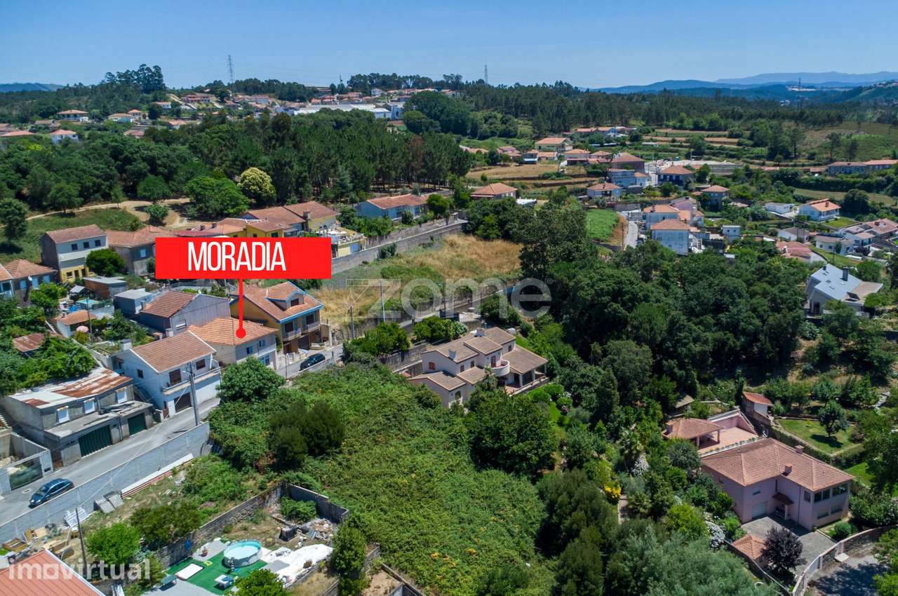 Moradia com 2 pisos: habitação e loja - Foz do Sousa, Gondomar - Grande imagem: 3/54