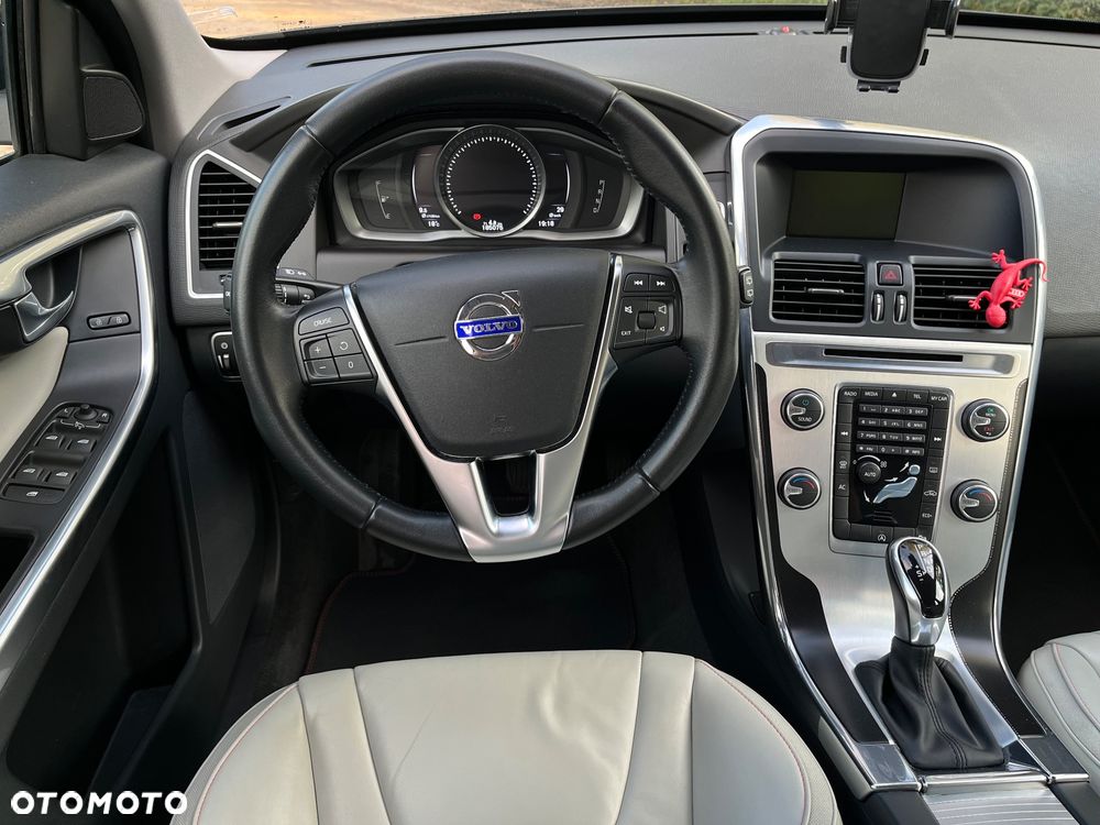Volvo XC 60 D4 Drive-E Ocean Race - 7
