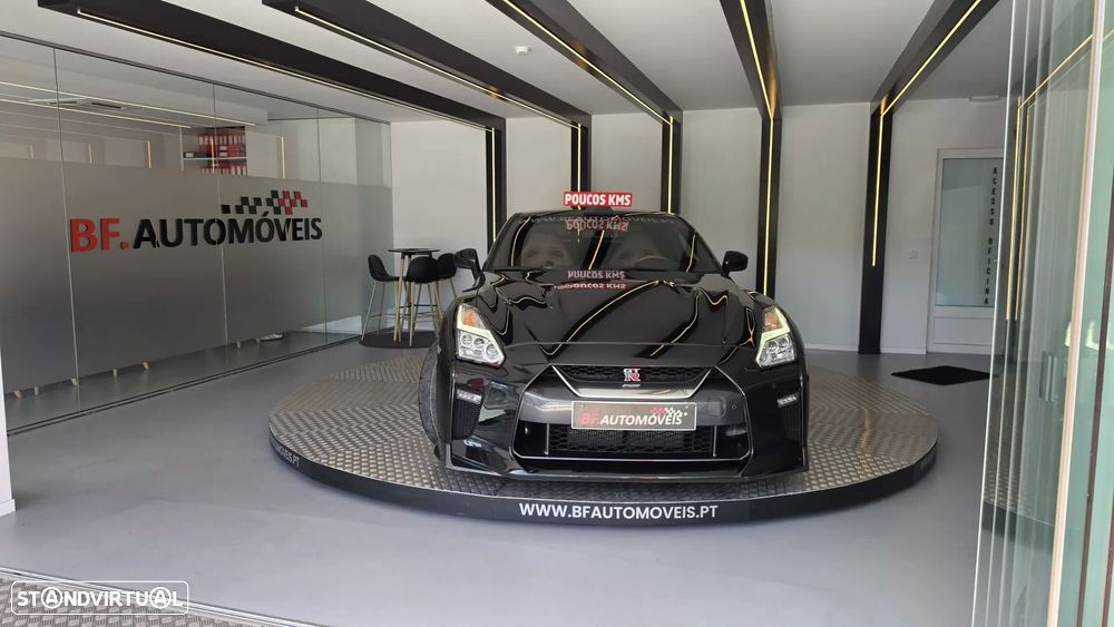 Nissan GT-R Prestige Edition - 11