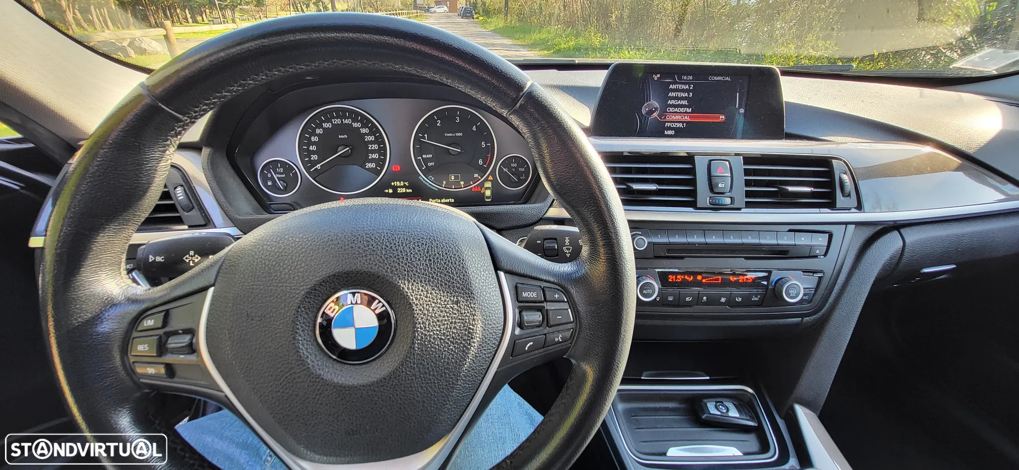 BMW 318 d Touring Line Luxury - 10