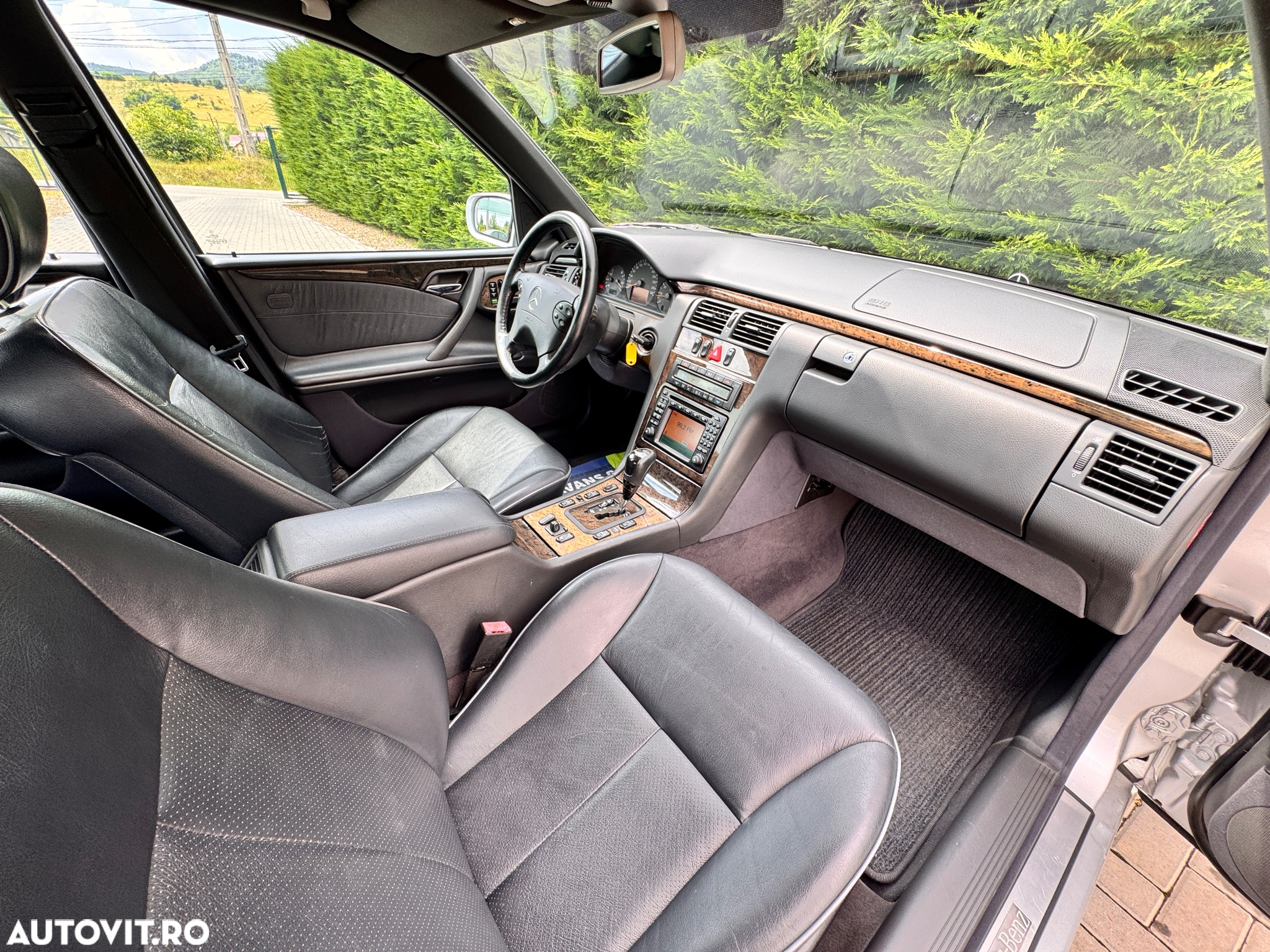 Mercedes-Benz E 430 4-Matic Aut Avantgarde - 24