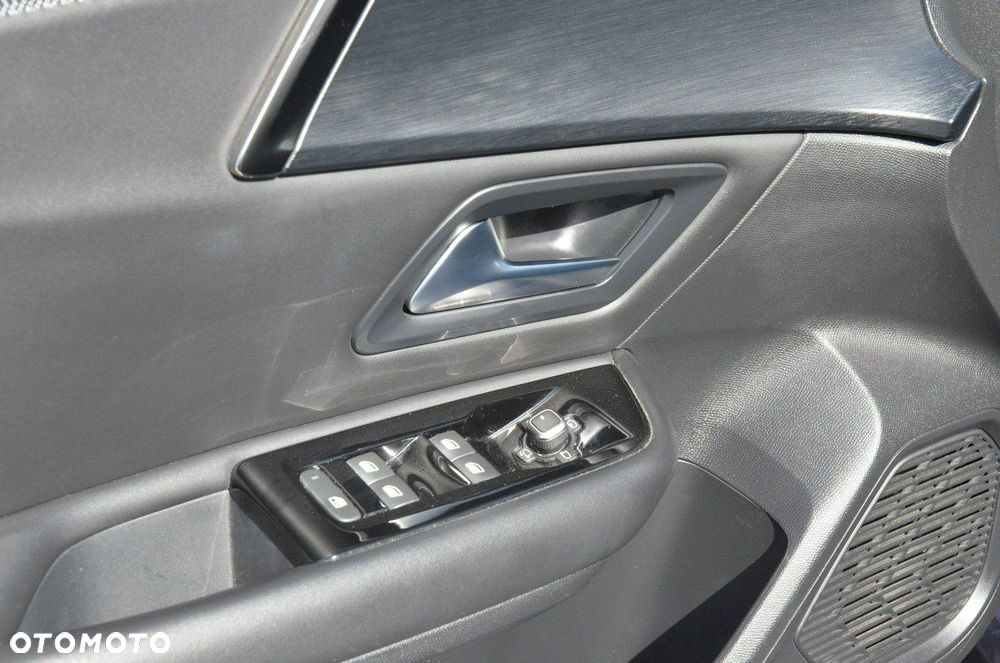 Citroën C5X 1.6 PureTech Shine EAT8 - 39