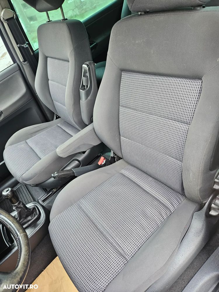 Volkswagen Sharan 1.9 TDI 4Motion Exclusive Edition - 10