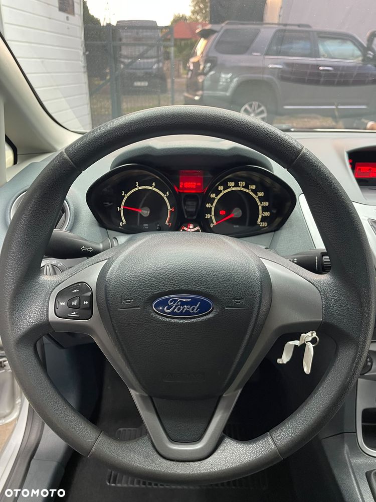 Ford Fiesta 1.25 Viva - 28