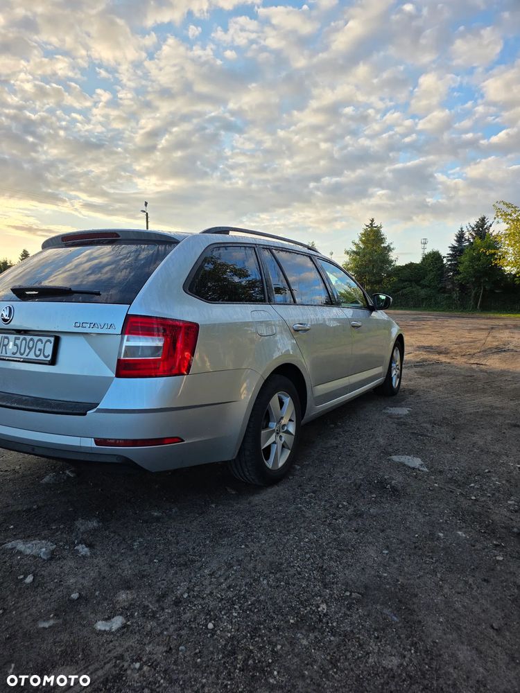Skoda Octavia 1.6 TDI Ambition - 8