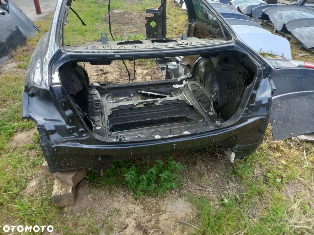 TYŁ WANNA PAS TYLNY BMW F32 - 1