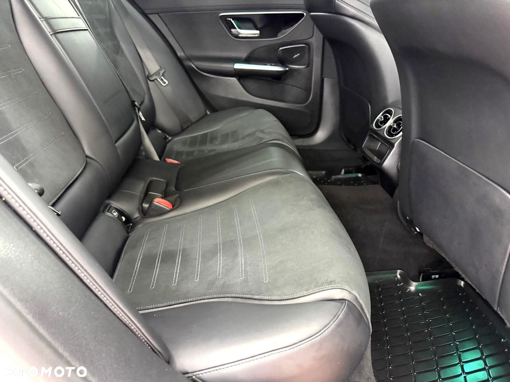 Mercedes-Benz Klasa C 220 d 9G-TRONIC AMG Line - 28
