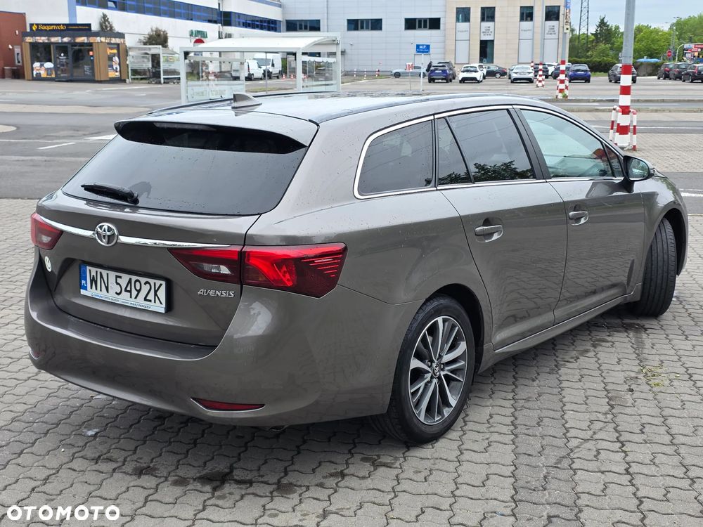 Toyota Avensis - 5