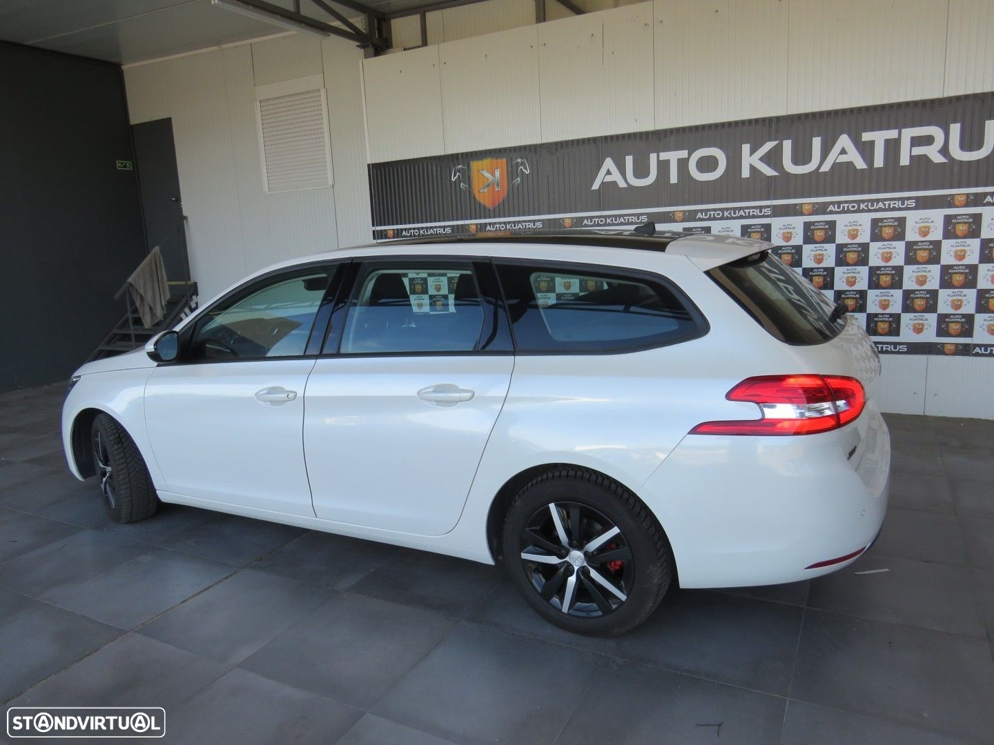 Peugeot 308 SW - 9