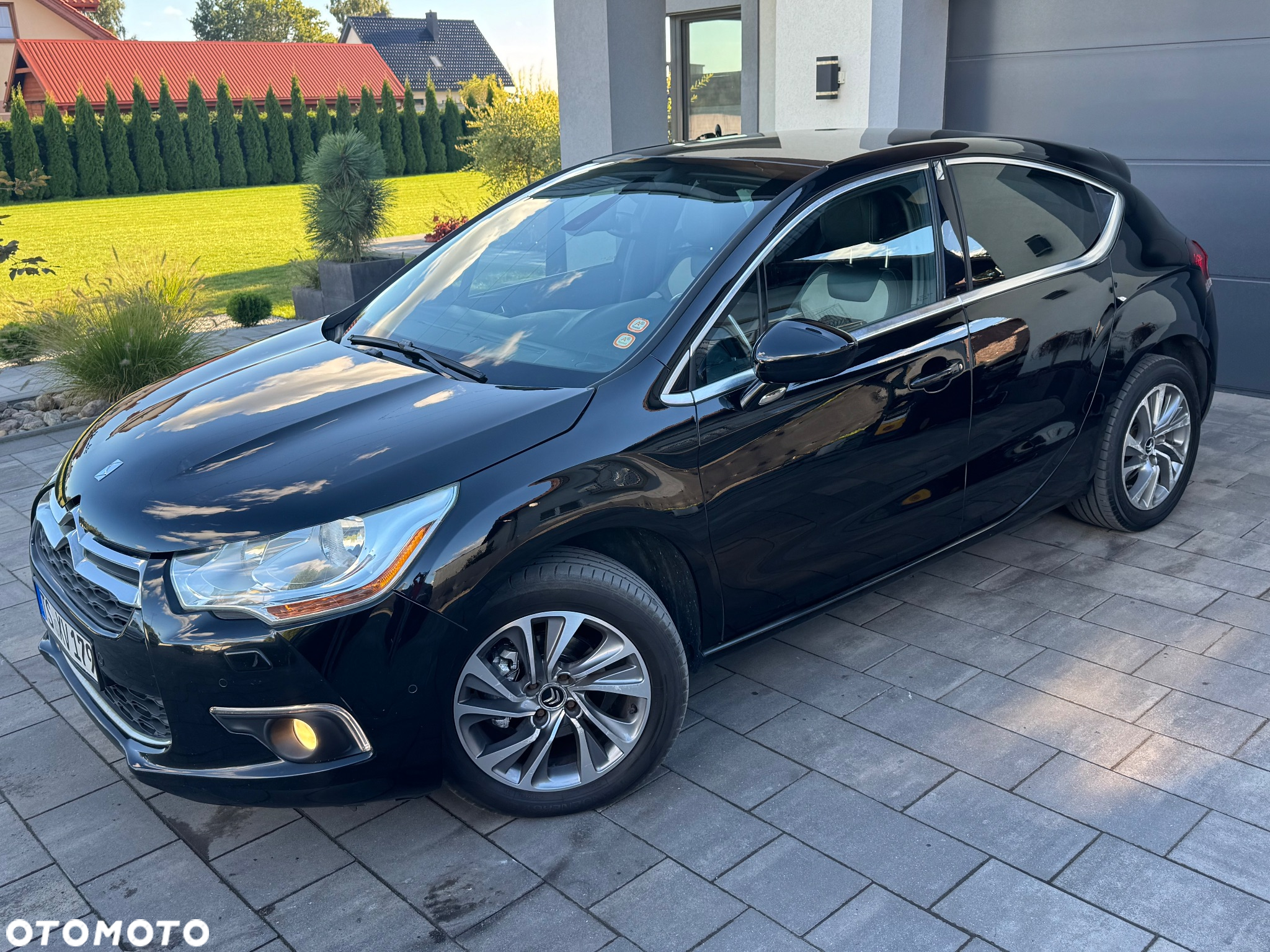 Citroën DS4 e-HDi 110 EGS6 SoChic - 2