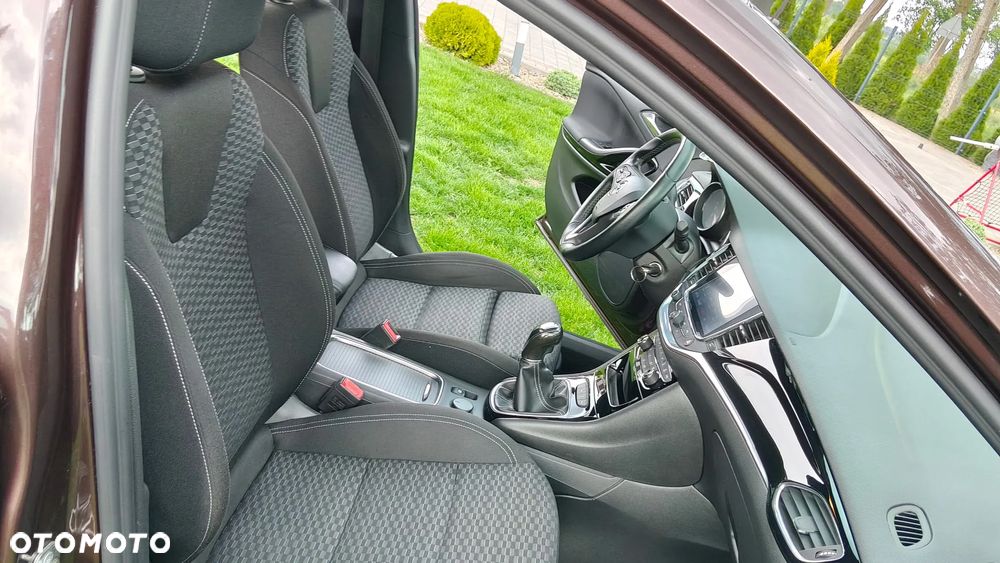 Opel Astra 1.4 Turbo Innovation - 21