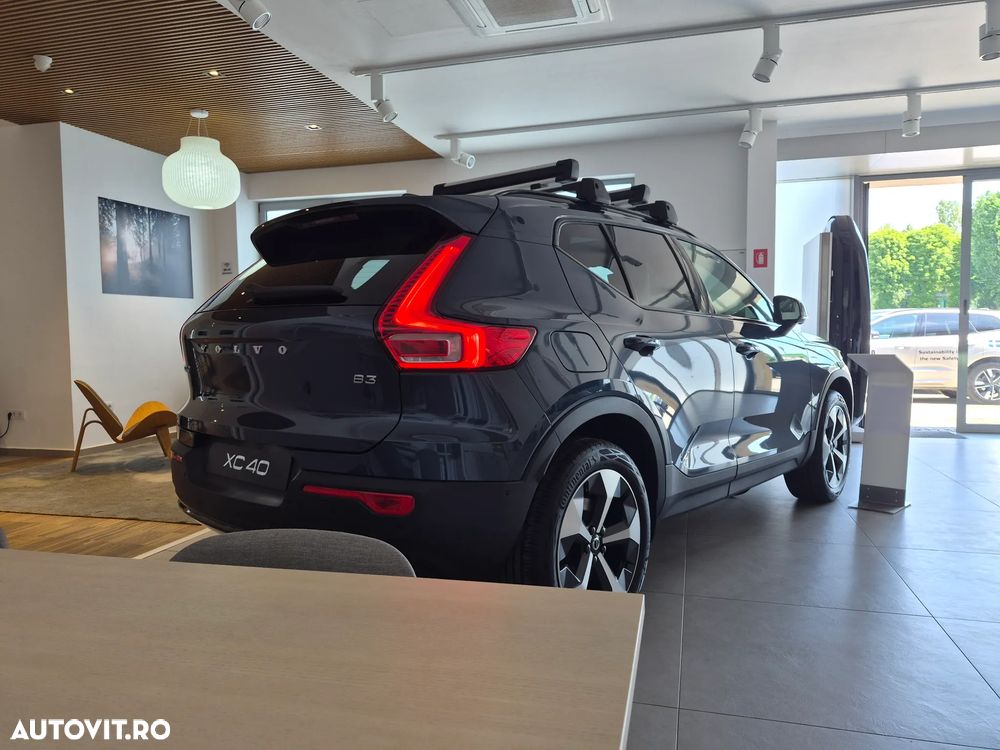Volvo XC 40 B3 AT FWD MHEV Plus Dark - 10