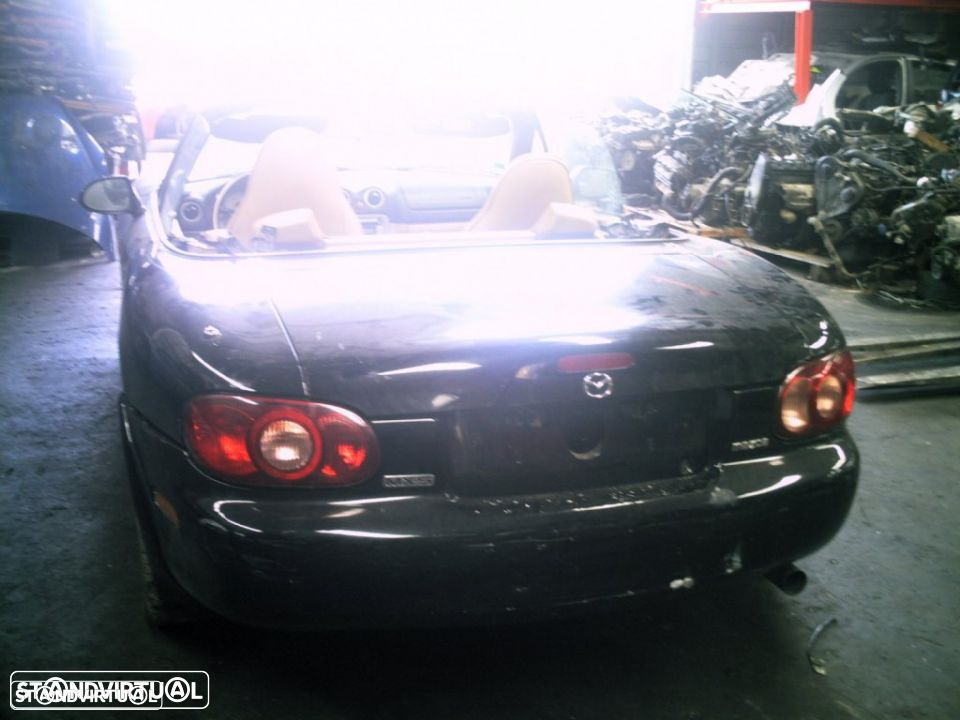 Mazda MX 5 de 2005 para peças - 4