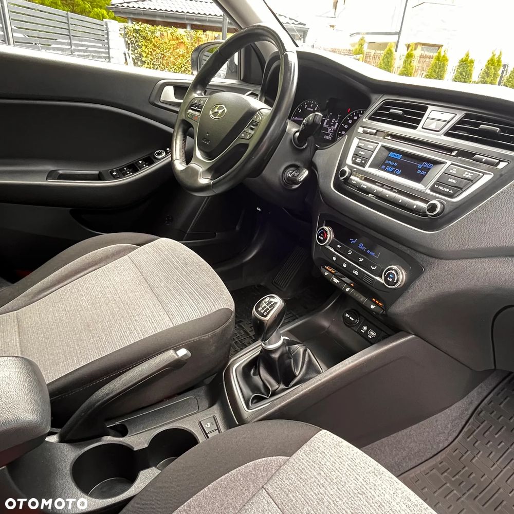 Hyundai i20 1.4 Comfort - 17