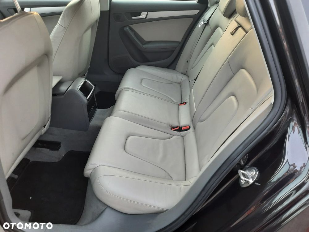 Audi A4 Limousine - 21