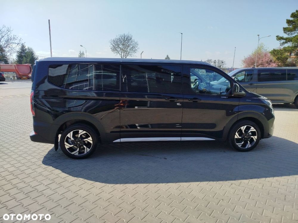 Ford Tourneo Custom - 8