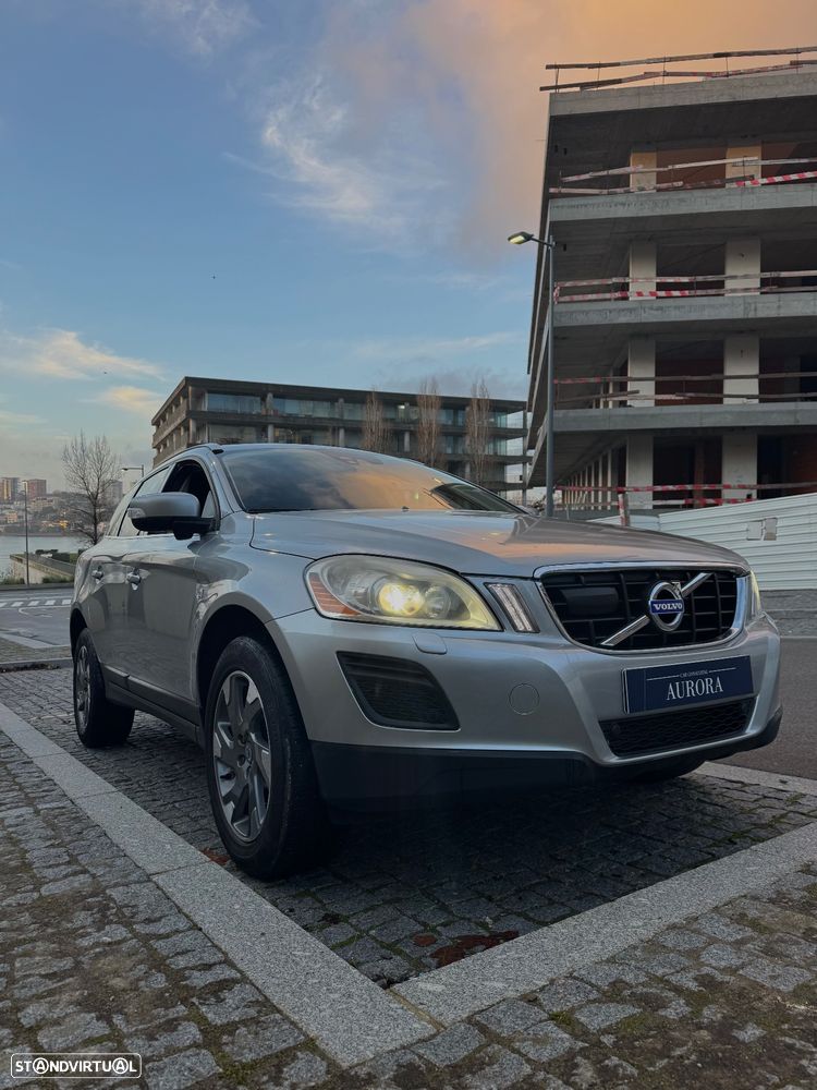 Volvo XC 60 2.4 D5 VOR Ocean Race AWD Geartronic - 4