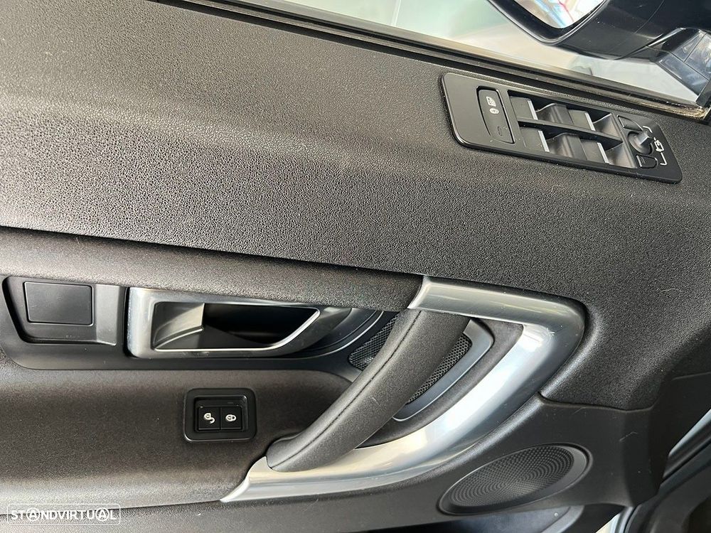 Land Rover Discovery Sport 2.0 eD4 HSE - 17