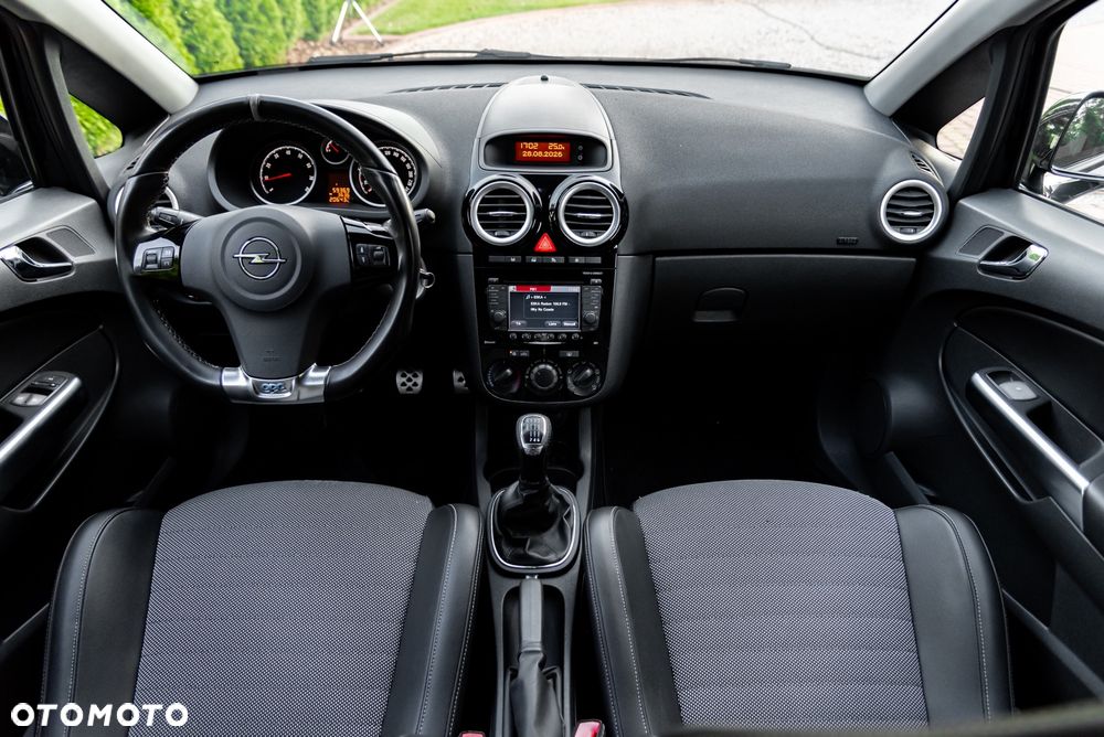 Opel Corsa 1.6T OPC - 29