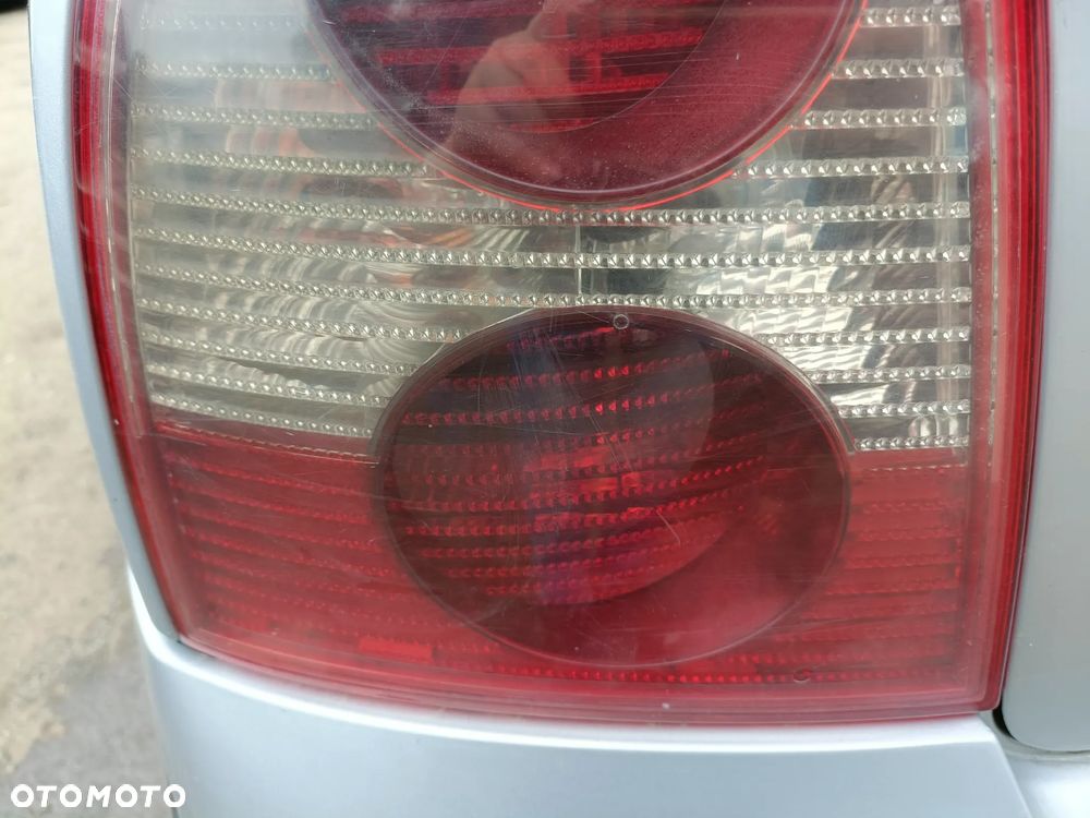 VOLKSWAGEN PASSAT B5 00-05 2004 r. LIFT SEDAN lampa lewy tył LT EU * - 4