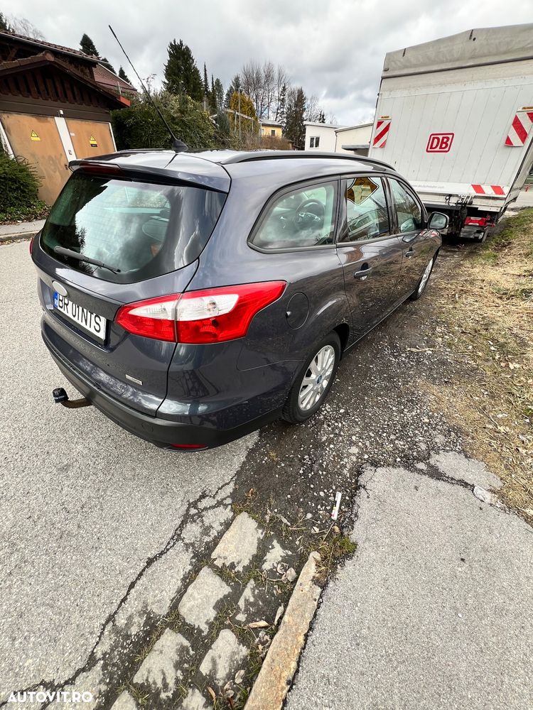 Ford Focus - 8