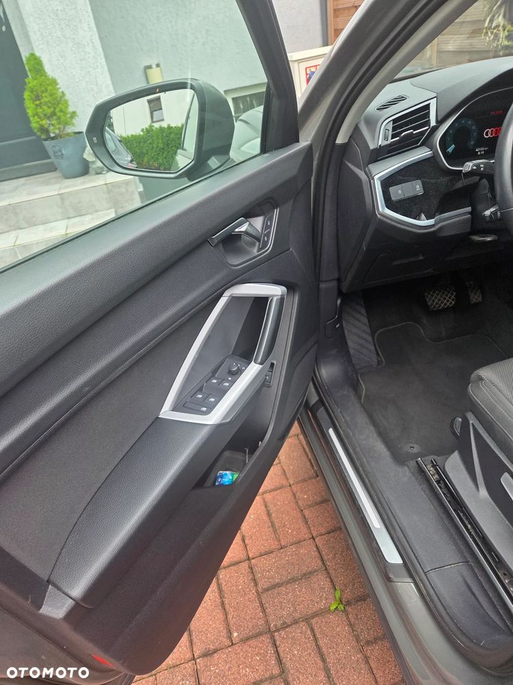 Audi Q3 35 TFSI mHEV S-Line S tronic - 4