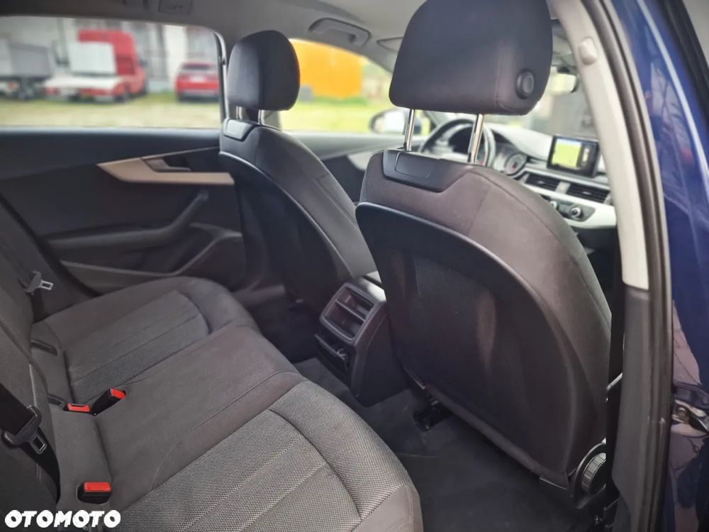 Audi A4 Avant 2.0 TDI - 32