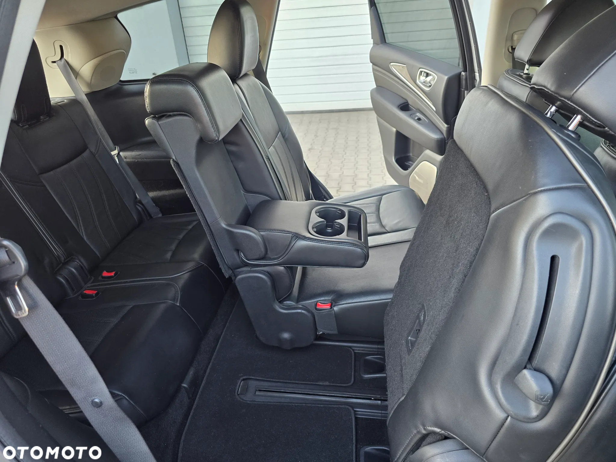 Infiniti QX60 3.5 Hi-Tech - 33