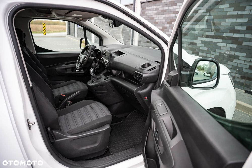 Opel Combo XL 2,3t (bryg.) - 24