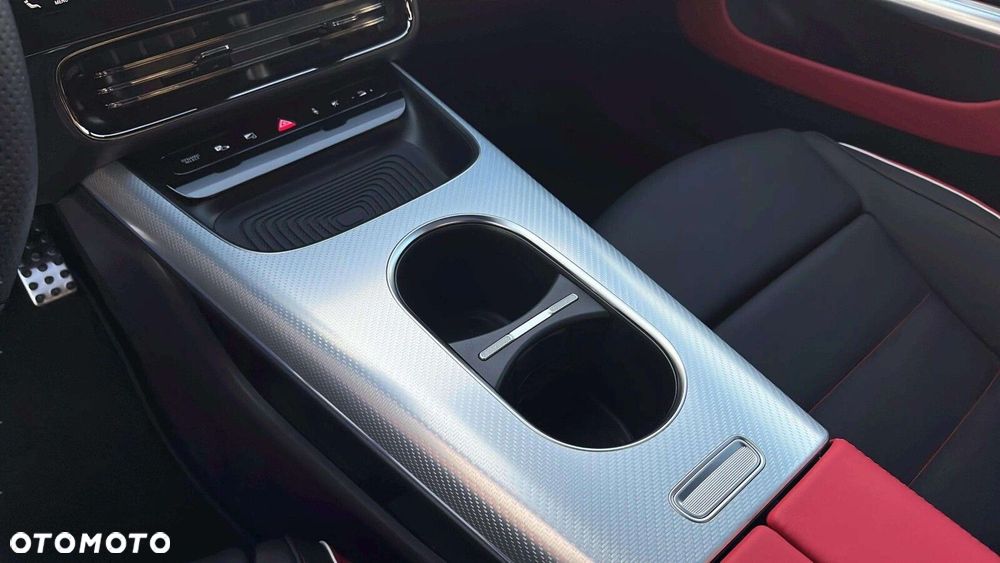 Mercedes-Benz CLA - 13