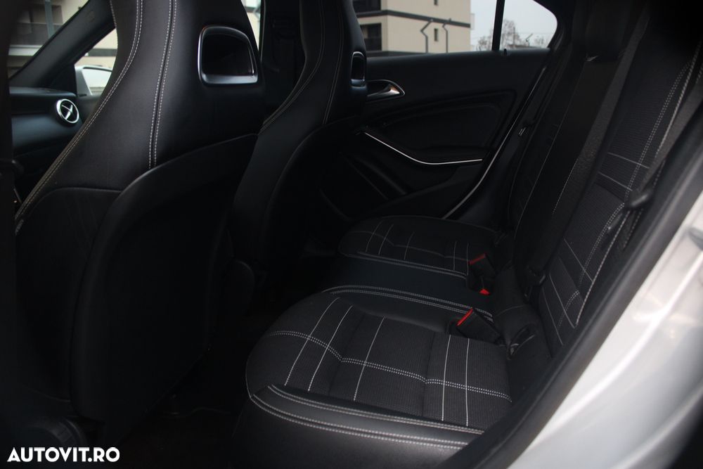 Mercedes-Benz A 180 d 7G-DCT Urban - 13